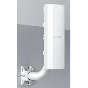TRENDnet TEW-940APBO 14 dBi Wireless Outdoor Directional PoE Access Point, PoE power adapter, 5 GHz